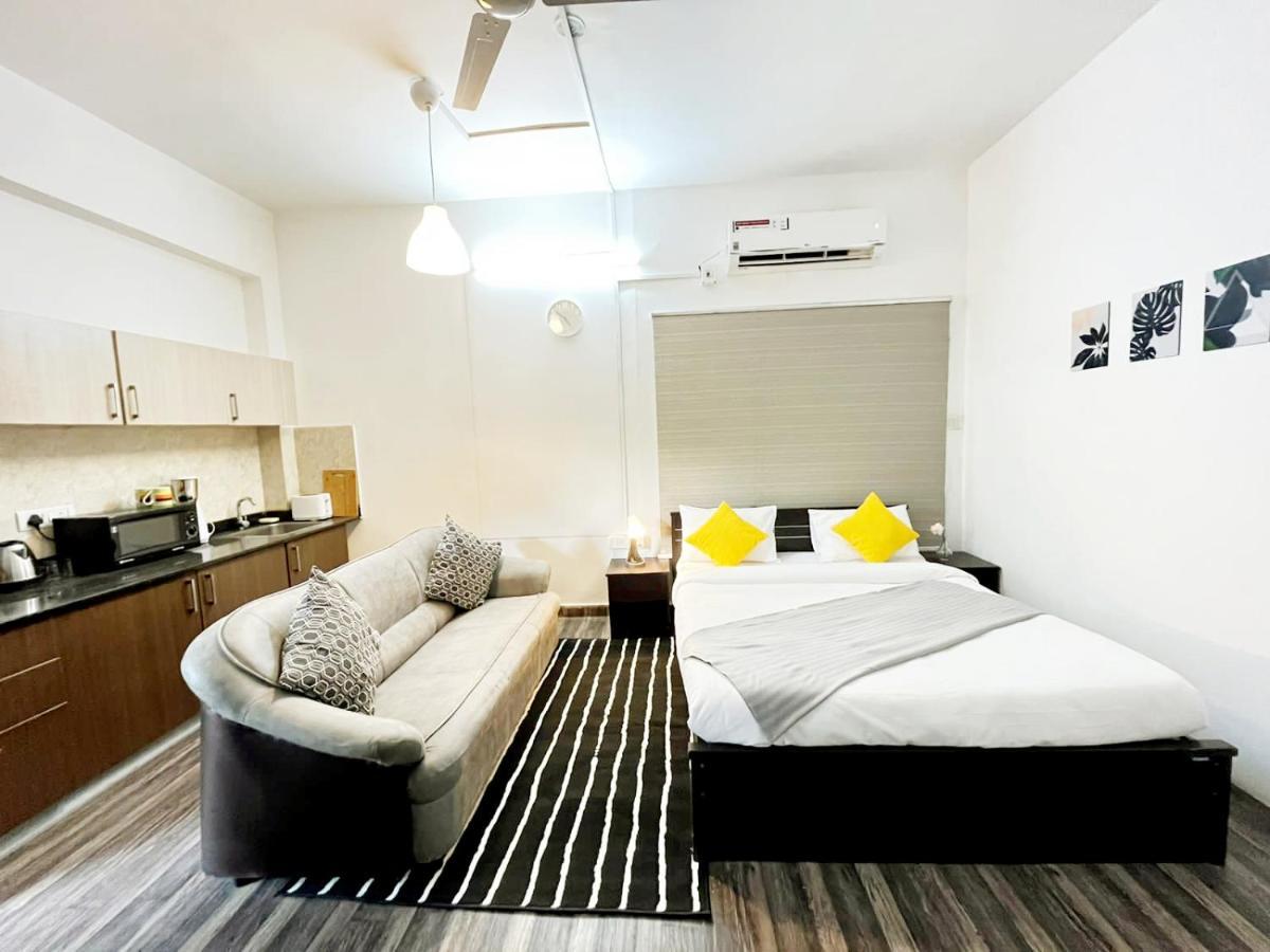 Bedchambers Serviced Apartments, ไฮเดอราบัด ภายนอก รูปภาพ