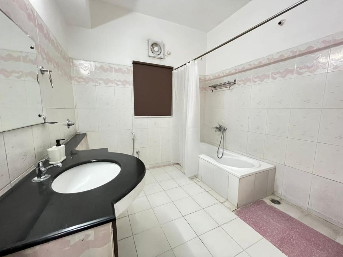 Bedchambers Serviced Apartments, ไฮเดอราบัด ภายนอก รูปภาพ