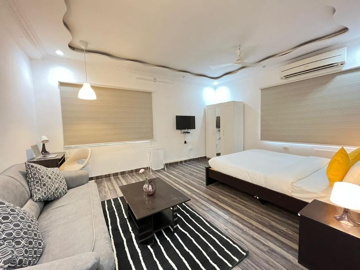 Bedchambers Serviced Apartments, ไฮเดอราบัด ภายนอก รูปภาพ